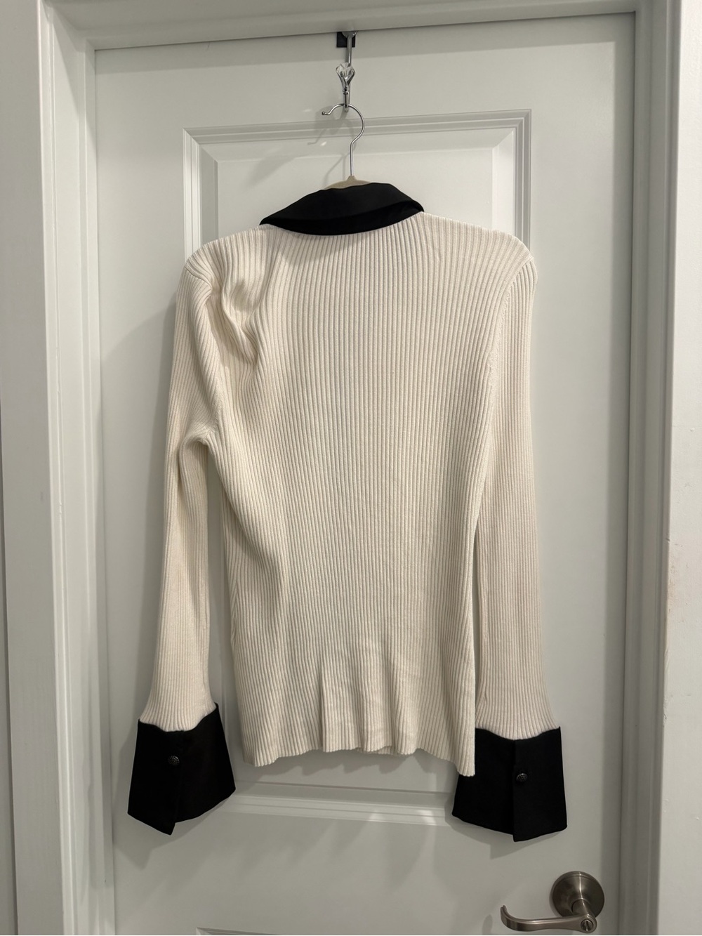 White House Black Market Cream Ribbed Button-Down with Black Collar & Cuffs - Picture 6 of 7